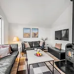 Lovely House - 1006