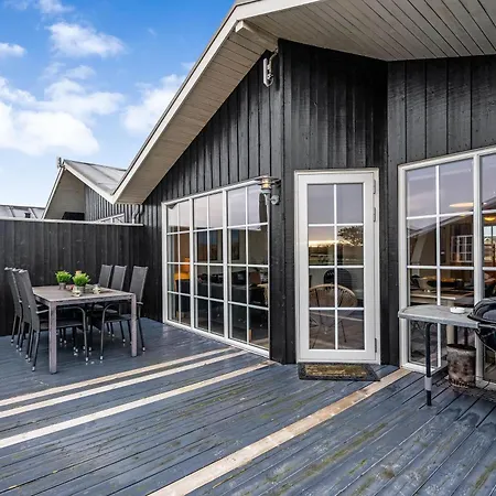 Lovely House - 1006